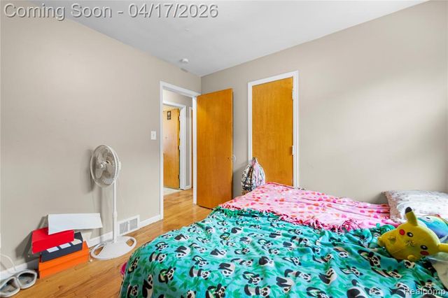 911 Sherbourne Street, Inkster, MI 48141