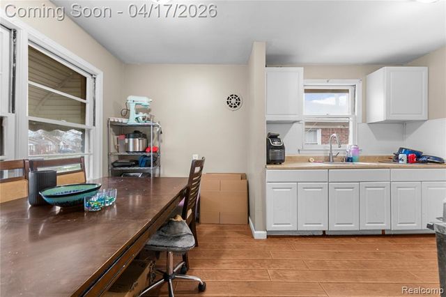 911 Sherbourne Street, Inkster, MI 48141