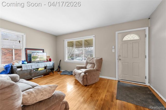 911 Sherbourne Street, Inkster, MI 48141