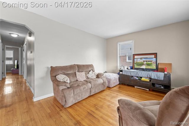 911 Sherbourne Street, Inkster, MI 48141