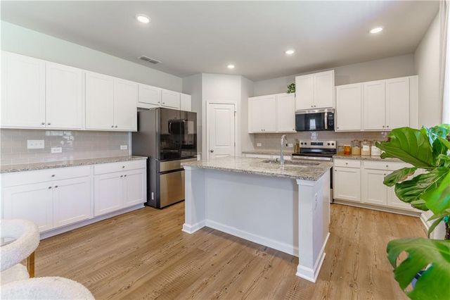 7164 Brushwood Bend, Lithonia, GA 30058