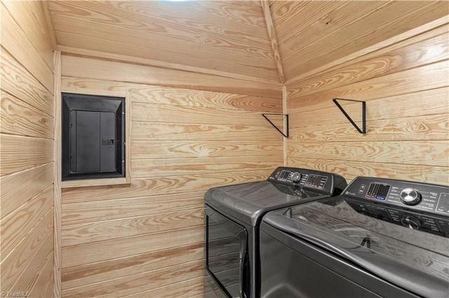 1332 Union Cross Church Road, Yadkinville, NC 27055