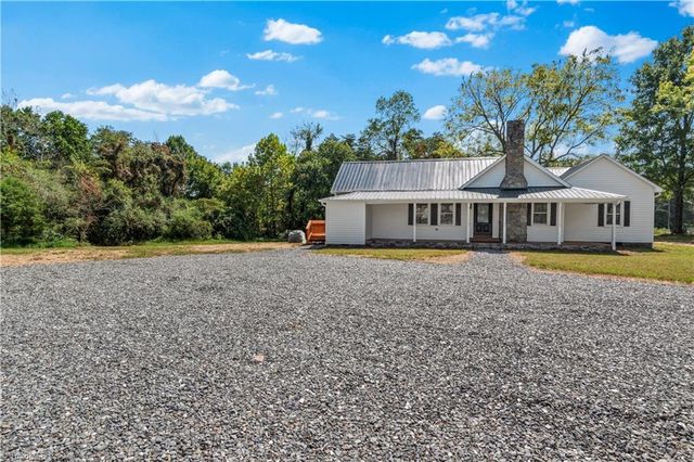 1332 Union Cross Church Road, Yadkinville, NC 27055