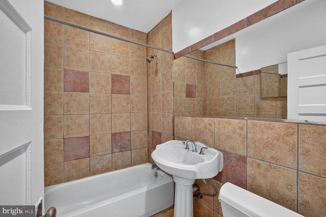 623 FARRAGUT ST NW, Washington, DC 20011