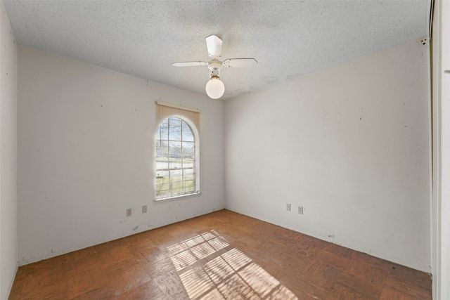 5202 Chestnut Place, Garland, TX 75043