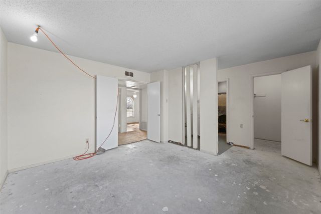 5202 Chestnut Place, Garland, TX 75043