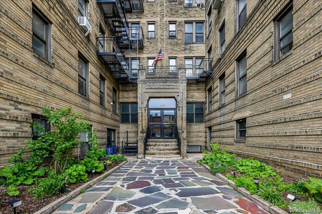 50-05 43rd Avenue 1M, Woodside, NY 11377