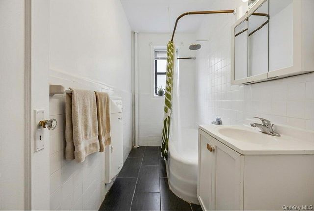 50-05 43rd Avenue 1M, Woodside, NY 11377