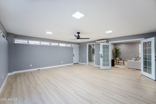 1743 W BUTLER Drive, Phoenix, AZ 85021