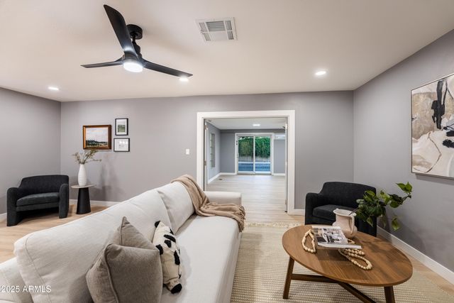 1743 W BUTLER Drive, Phoenix, AZ 85021