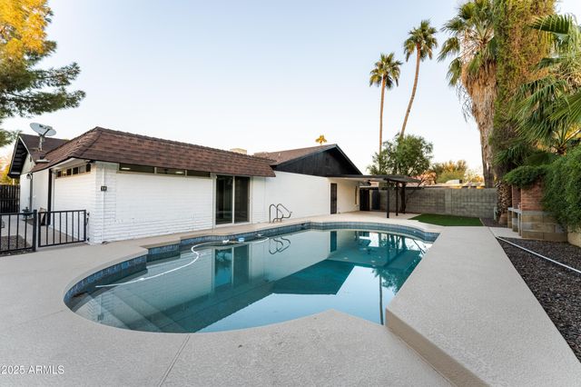 1743 W BUTLER Drive, Phoenix, AZ 85021