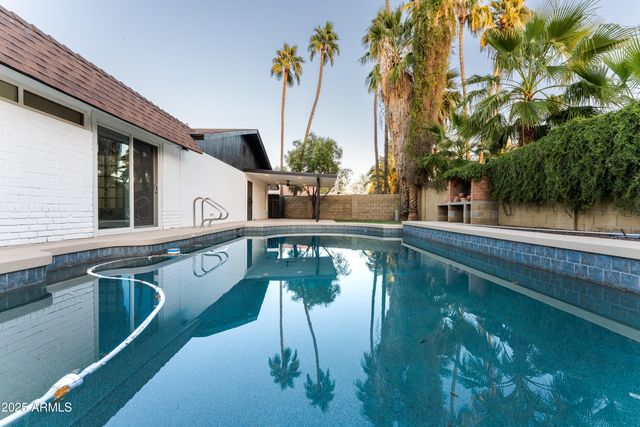 1743 W BUTLER Drive, Phoenix, AZ 85021