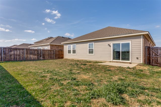 5549 Ladytown Lane, Fort Worth, TX 76036