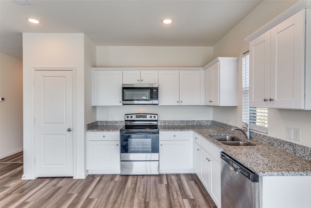 5549 Ladytown Lane, Fort Worth, TX 76036