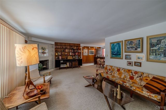 100 Augusta Drive, Cicero, NY 13212