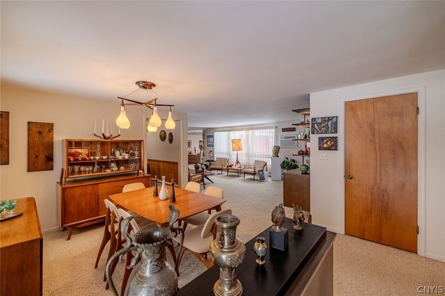 100 Augusta Drive, Cicero, NY 13212