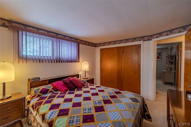 100 Augusta Drive, Cicero, NY 13212