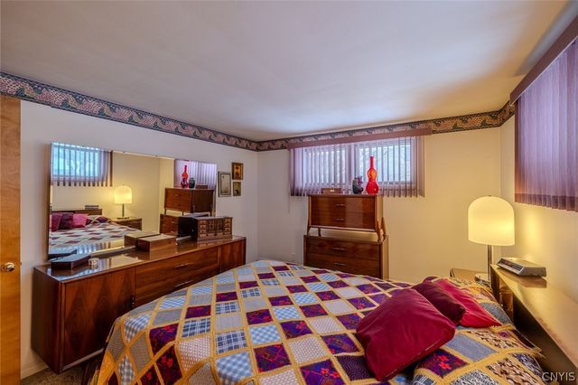 100 Augusta Drive, Cicero, NY 13212