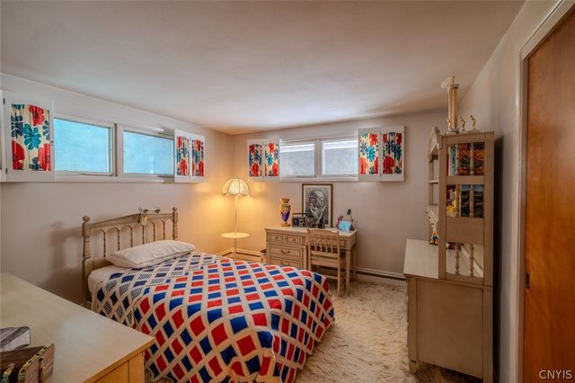 100 Augusta Drive, Cicero, NY 13212