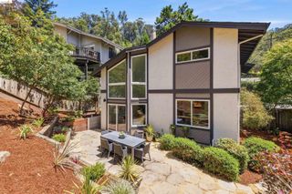6763 Pinehaven Rd, Oakland, CA 94611