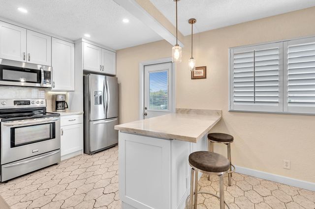 5800 NW 83rd Terrace, Tamarac, FL 33321