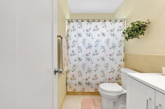 5800 NW 83rd Terrace, Tamarac, FL 33321