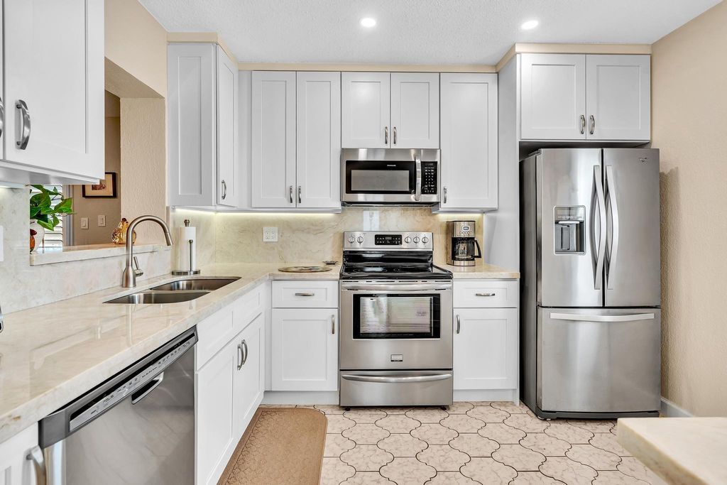 5800 NW 83rd Terrace, Tamarac, FL 33321