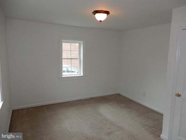 1215 LOWER STATE RD, North Wales, PA 19454