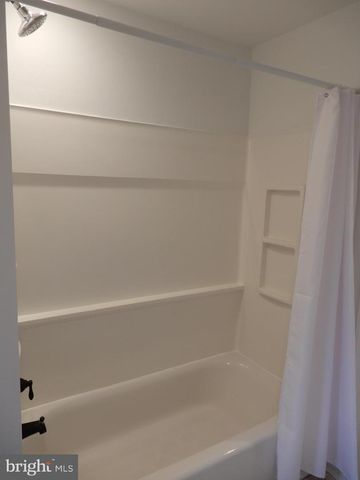 1215 LOWER STATE RD, North Wales, PA 19454