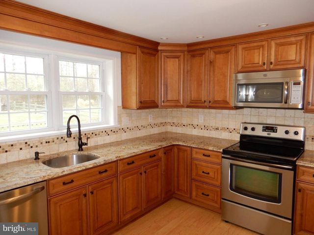 1215 LOWER STATE RD, North Wales, PA 19454