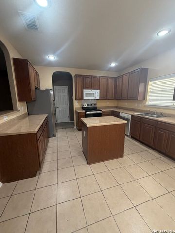 246 WING FLS, San Antonio, TX 78253