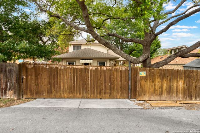 1510 Vista Azul, San Antonio, TX 78213