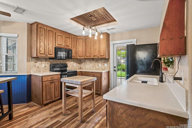 1510 Vista Azul, San Antonio, TX 78213