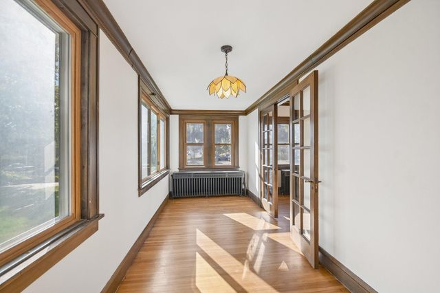 552 Fairview Avenue S, Saint Paul, MN 55116