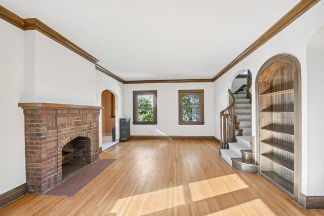552 Fairview Avenue S, Saint Paul, MN 55116