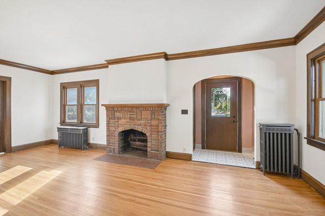 552 Fairview Avenue S, Saint Paul, MN 55116