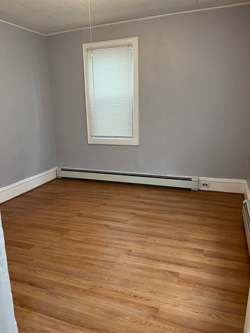 108 Capital St 1, Pawtucket, RI 02860
