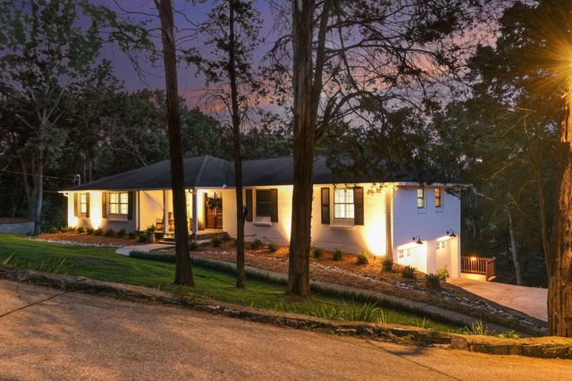 4629 Shys Hill Rd, Nashville, TN 37215