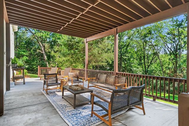 4629 Shys Hill Rd, Nashville, TN 37215