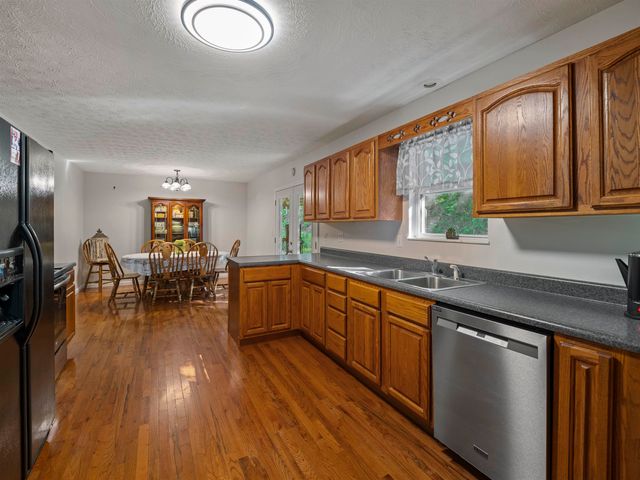2105 Whites Creek Road, Prichard, WV 25555