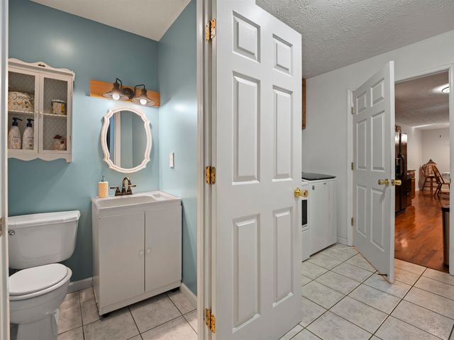 2105 Whites Creek Road, Prichard, WV 25555