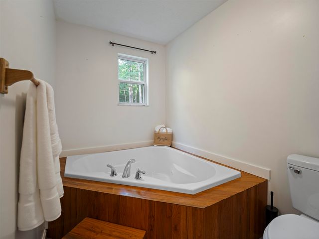 2105 Whites Creek Road, Prichard, WV 25555