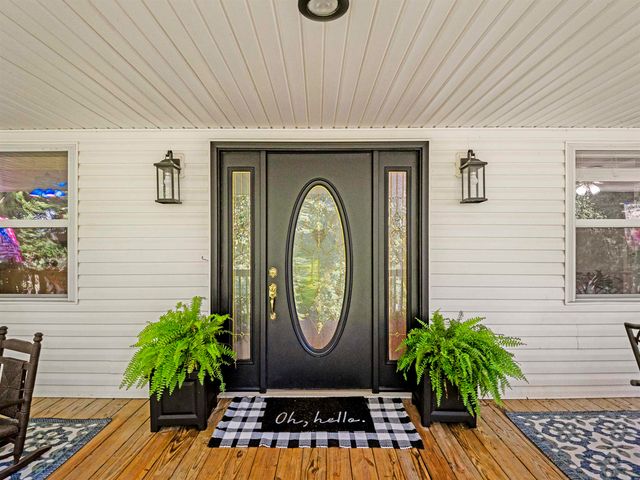 2105 Whites Creek Road, Prichard, WV 25555