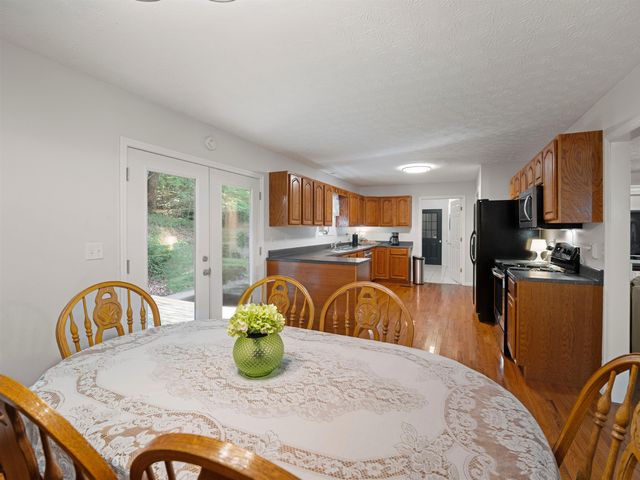 2105 Whites Creek Road, Prichard, WV 25555
