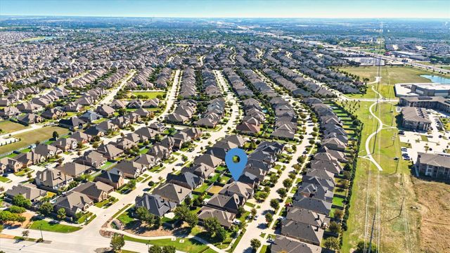 713 Field Crossing, Little Elm, TX 76227