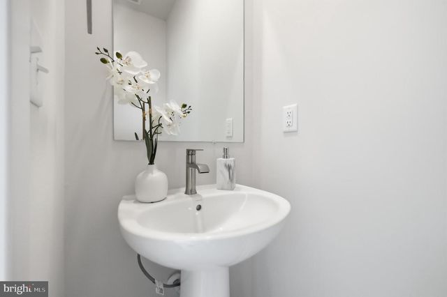 2403 WOODLANDS RD, Baltimore, MD 21244