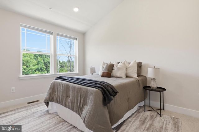 2403 WOODLANDS RD, Baltimore, MD 21244