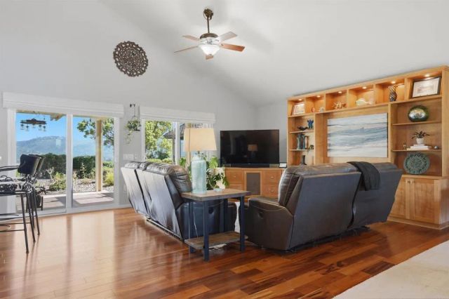 2134 Ricard Court, El Cajon, CA 92019