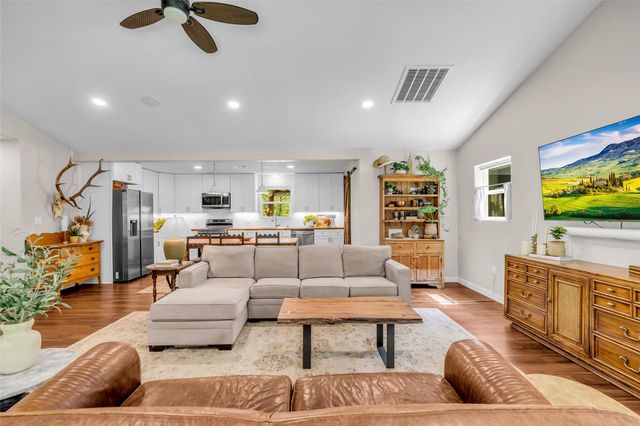 261 S Oakridge Drive, Cleveland, TX 77328