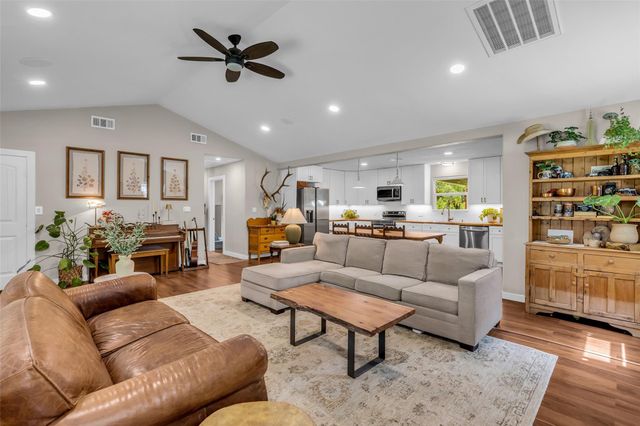 261 S Oakridge Drive, Cleveland, TX 77328